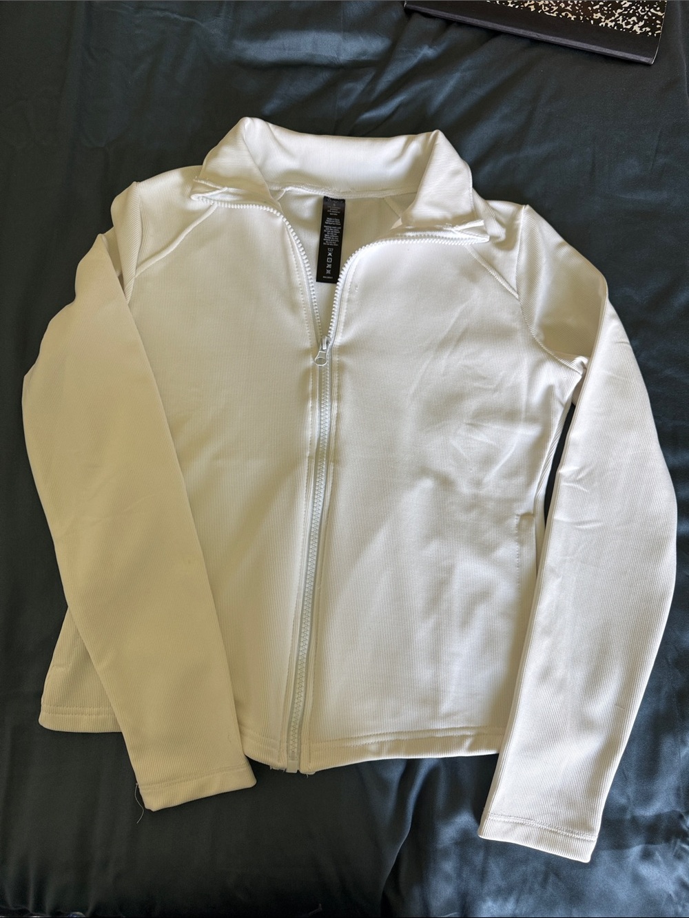 VOGO Athletica Women's White Lightweight Full-Zip Jacket